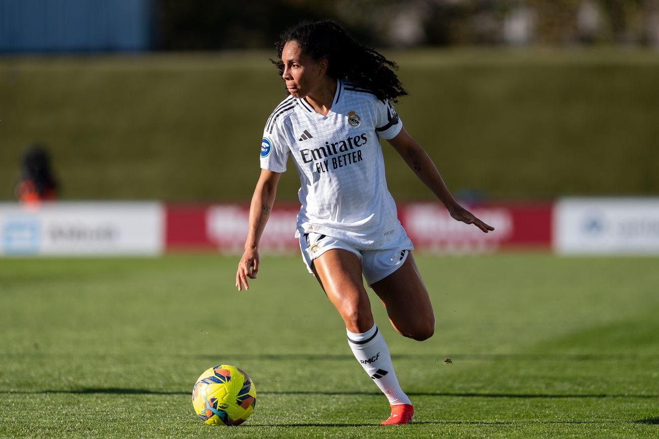 Real Madrid CF v Real Sociedad - Liga F