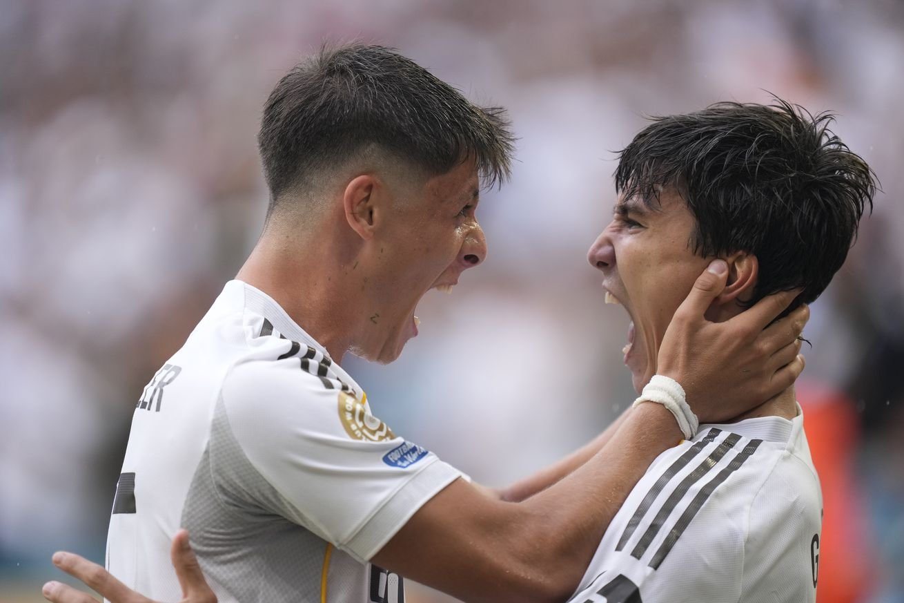 Real Madrid CF v Juventus Turin - FIFA Club World Cup 2025