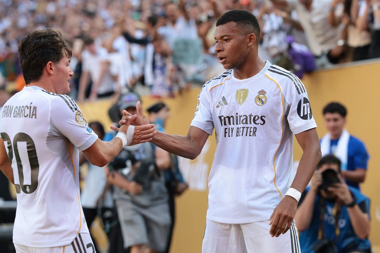 Real Madrid CF v Borussia Dortmund: Quarter Final - FIFA Club World Cup 2025