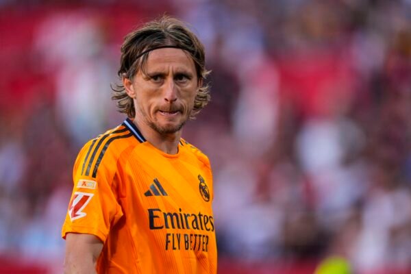 Xabi Alonso requests Modric’s contract extension -report