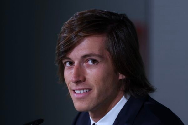 Álvaro Carreras: “I will play wherever it takes for the club of my dreams”